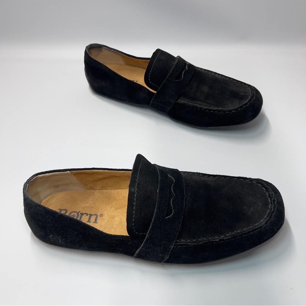 BORN men’s size 10m Black Slip On Suede Loafers
